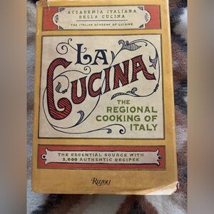 La Cucina Italian Cookbook